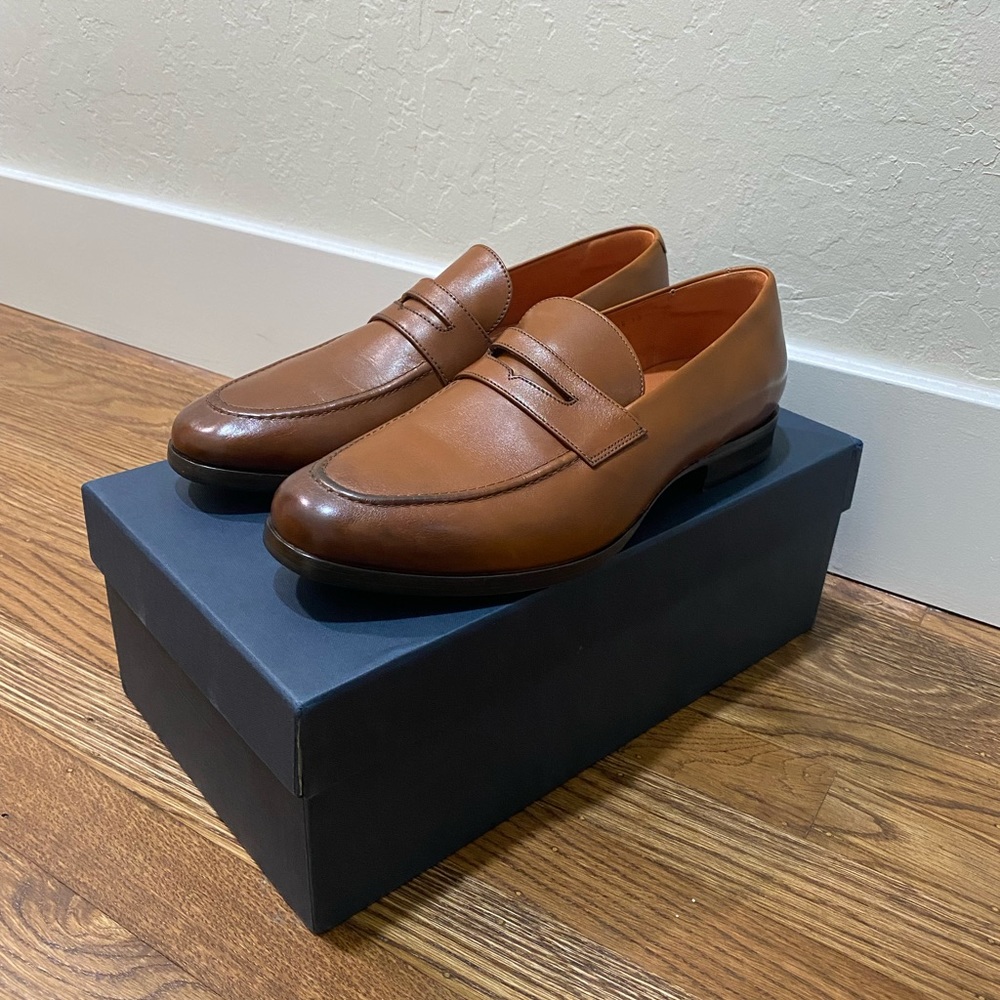 Wolf & Shepherd Men’s Ringer Loafer NWT. Color: Honey Princess. 8.5